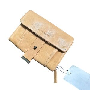 Vintage 90's Francesco
Biasia Smooth Beige Leather Wallet